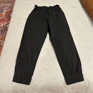 NWT BB Dakota paper bag joggers